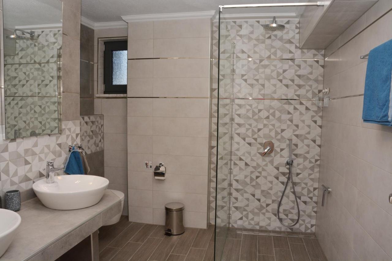 Pegasus Sea View Luxury Apartments Vrasná Dış mekan fotoğraf